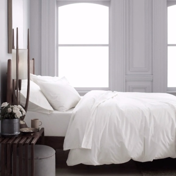 Quince Classic Organic Percale King Duvet Cover in White - Picture 4 of 6